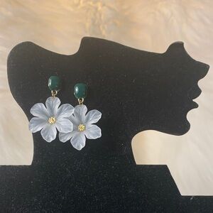 Elegant White Floral green base Earrings ( NWT)